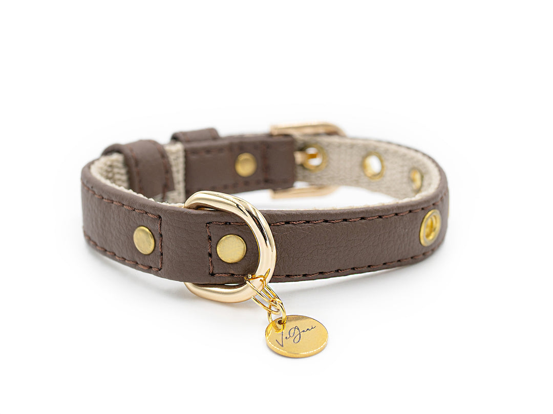 BROWN VEGAN LEATHER PINATEX CAT COLLAR WITH BRASS, ZINC ALLOY METALS PARTS, ENGRAVED LOGO. 